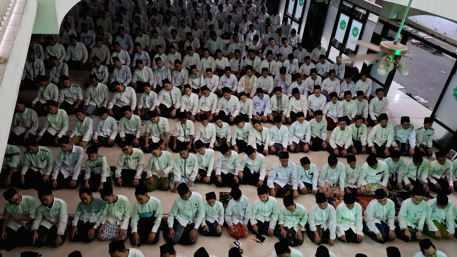 Apel akbar seluruh santri