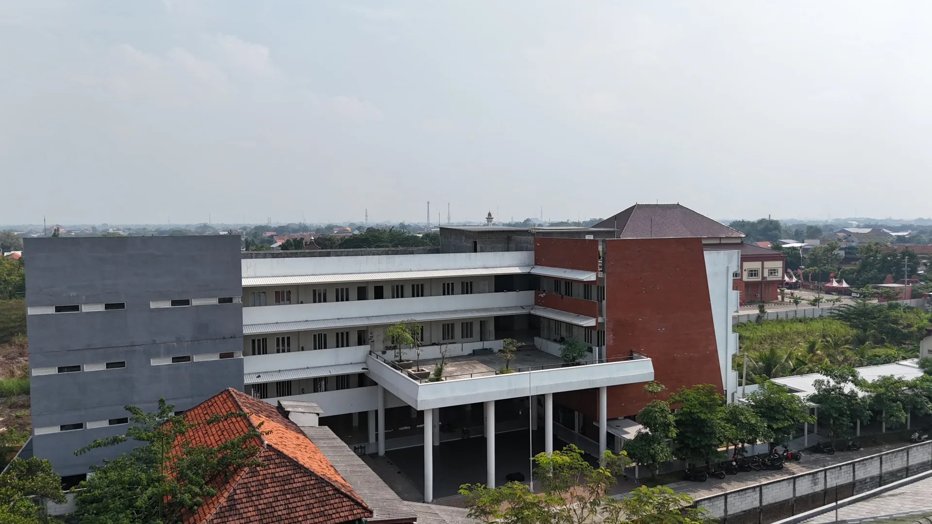 Ilmu Amaliah, Amal Ilmiah, Akhlakul Karimah