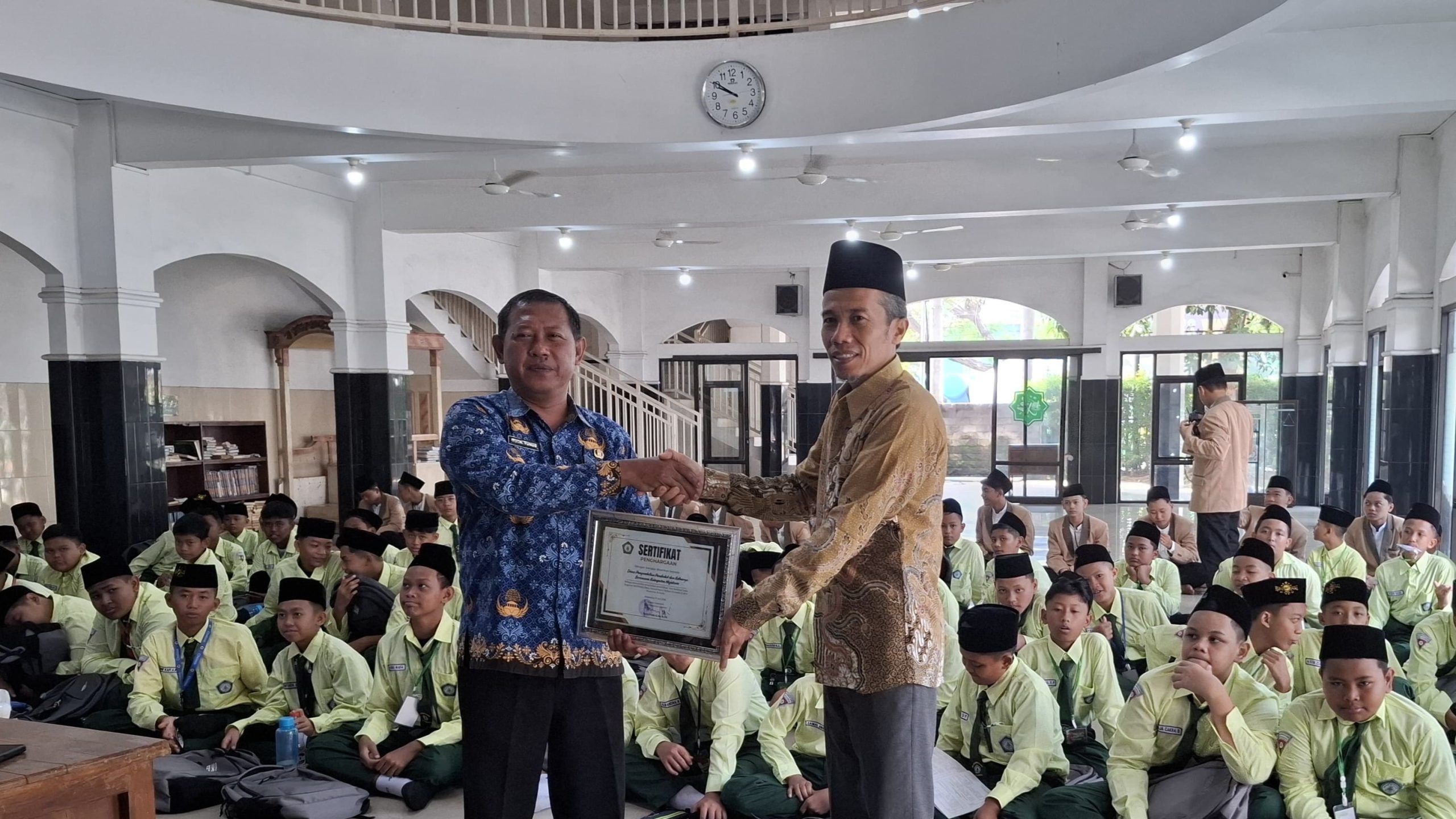 Seminar Anti Bullying, Bukti Kepedulian Madrasah Terhadap Santri Baru MTs Pesantren Al-Amin